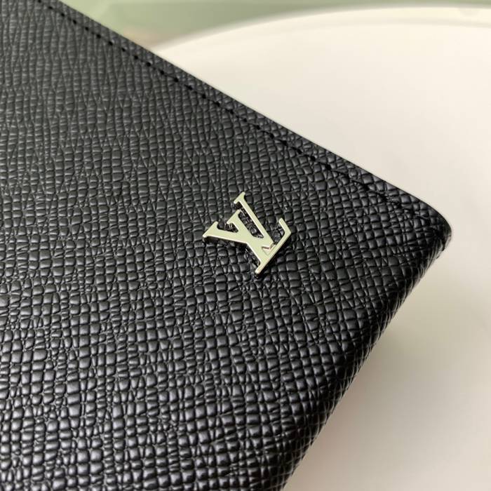 LOUIS VUITTON M30450 ポシェット ボヤージュ タイガ サイズ:27x21cm