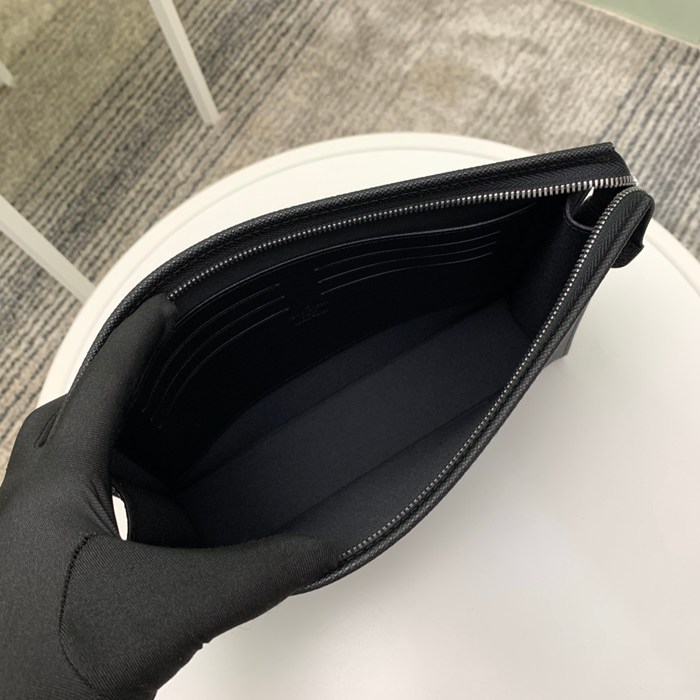LOUIS VUITTON M30450 ポシェット ボヤージュ タイガ サイズ:27x21cm