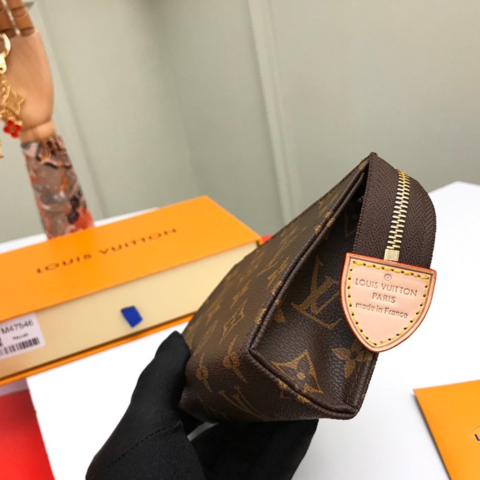 LOUIS VUITTON M47546 コスメポーチ 小 モノグラム サイズ:15x10x4.5cm