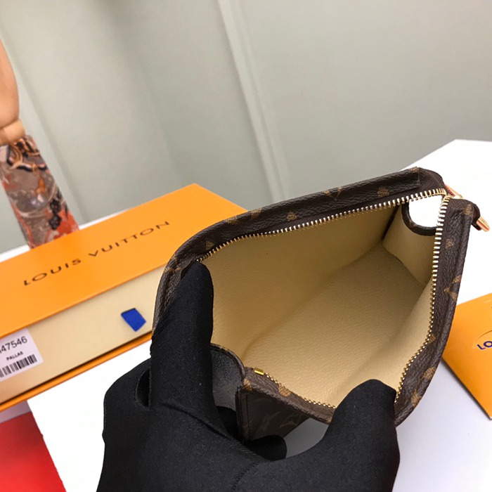 LOUIS VUITTON M47546 コスメポーチ 小 モノグラム サイズ:15x10x4.5cm