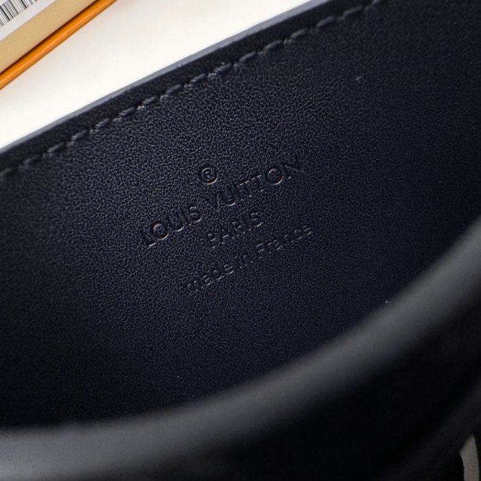 LOUIS VUITTON M83700 名刺ケース モノグラムシャドウ ブルー サイズ:11x7x1.5cm