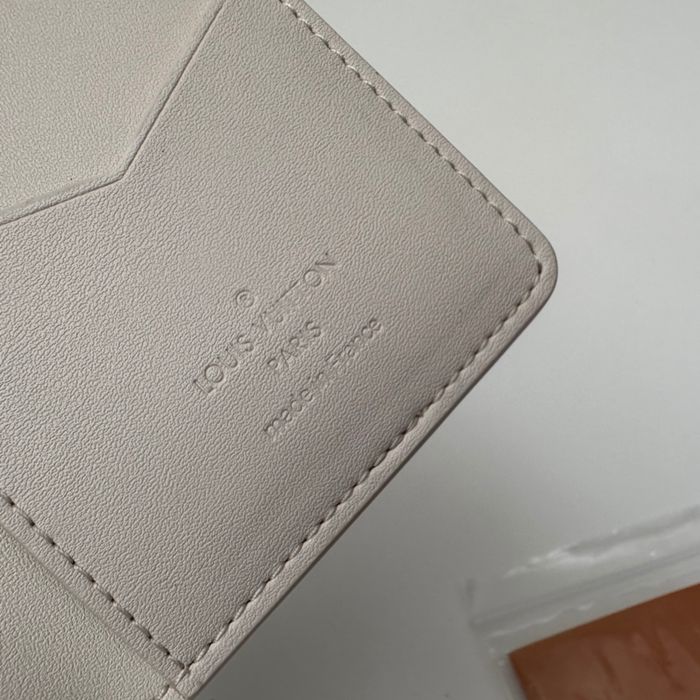 LOUIS VUITTON M83377 ポケットオーガナイザー モノグラムシャドウ アイボリー サイズ:7.5x11.1cm