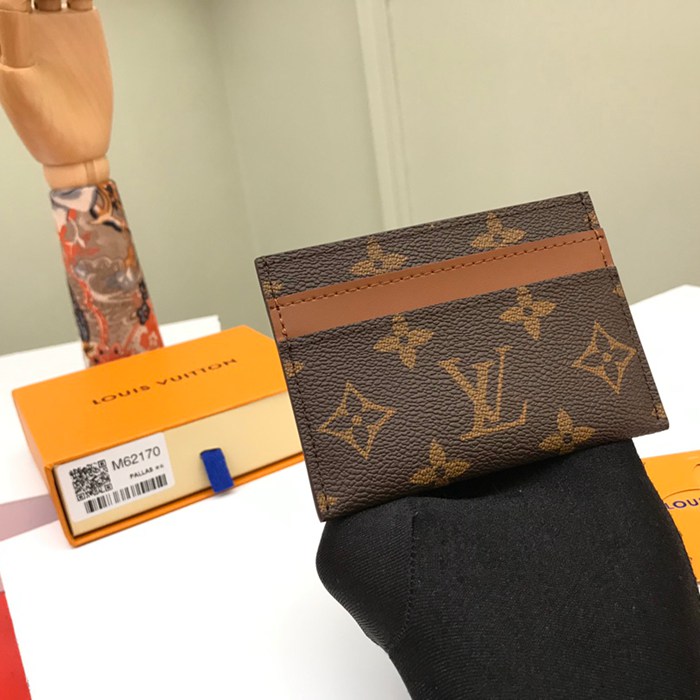 LOUIS VUITTON M62170 カードケース モノグラム サイズ:11x7cm