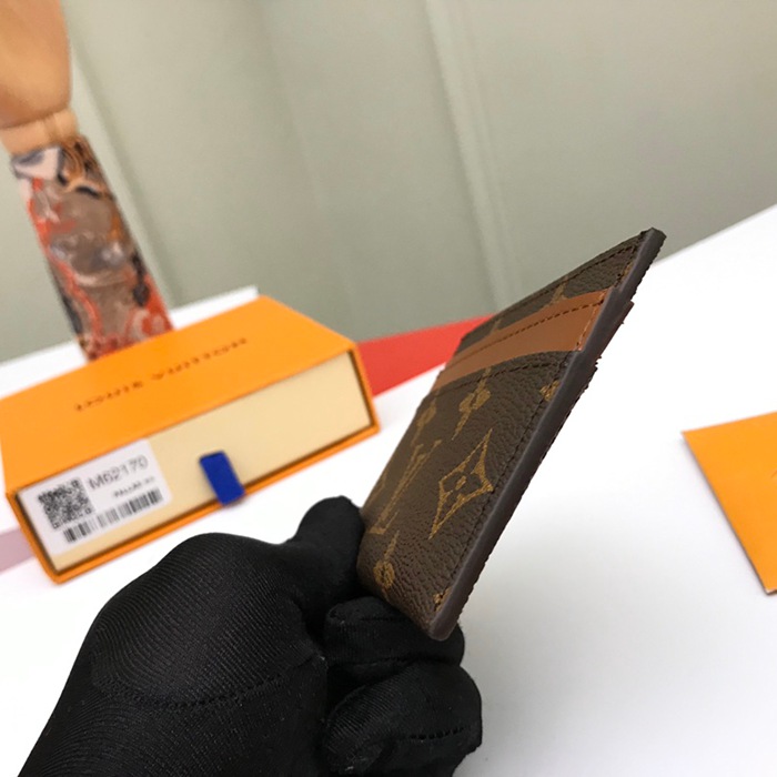 LOUIS VUITTON M62170 カードケース モノグラム サイズ:11x7cm