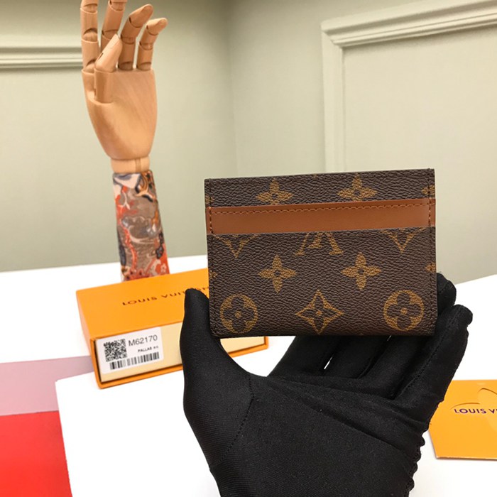 LOUIS VUITTON M62170 カードケース モノグラム サイズ:11x7cm