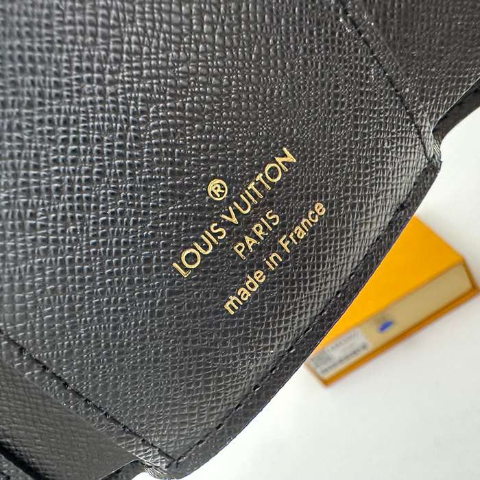 LOUIS VUITTON M81557 ヴィクトリーヌ財布 モノグラムリバース イエローフラワー サイズ:12x9.5x1.5cm