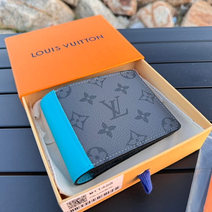 LOUIS VUITTON M11468 マルチプル短財布 モノグラムエクリプスリバース サイズ:11.5x9x1.5cm
