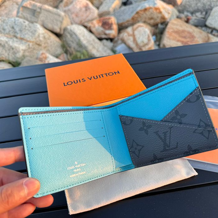 LOUIS VUITTON M11468 マルチプル短財布 モノグラムエクリプスリバース サイズ:11.5x9x1.5cm