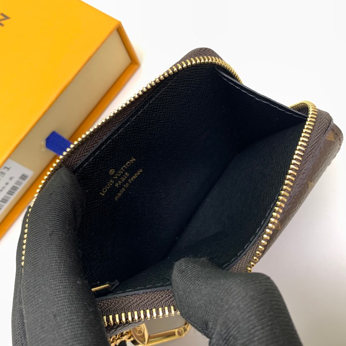 LOUIS VUITTON M69431 レクトヴェルソ カードケース モノグラム サイズ:13x9.5x2.5cm