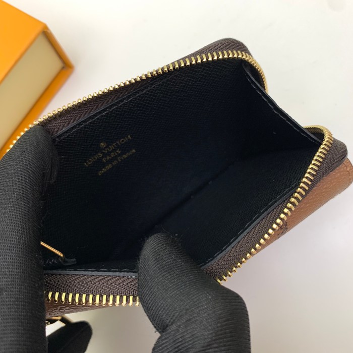 LOUIS VUITTON M69431 レクトヴェルソ カードケース モノグラム イエローフラワー サイズ:13x9.5x2.5cm