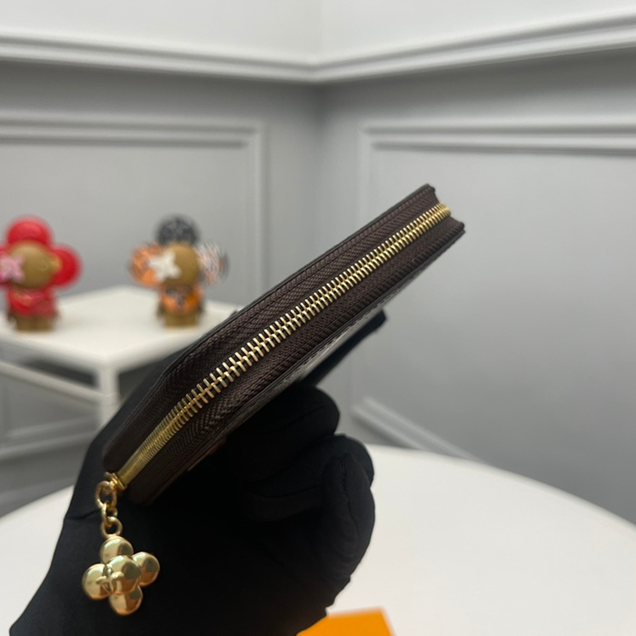 LOUIS VUITTON M12210 ジッピーコインケース キャンディファクトリー サイズ:11x8.5cm