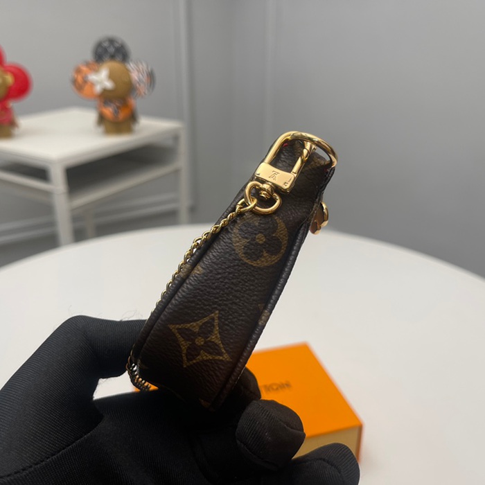 LOUIS VUITTON M12205 ミニポシェット アクセサリー キャンディファクトリー サイズ:15.5x10.5cm