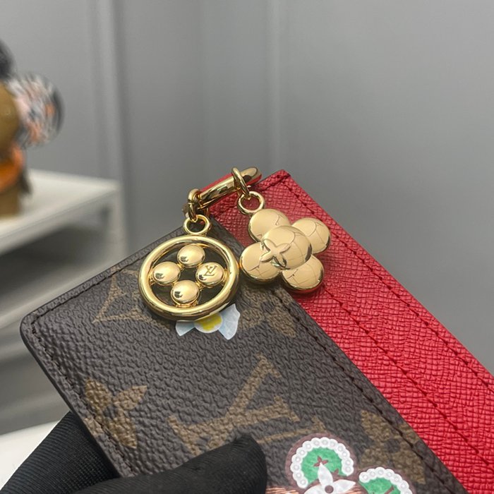 LOUIS VUITTON M12215 LVシャルムカードケース キャンディファクトリー レッド サイズ:10.2x7.3x0.3cm