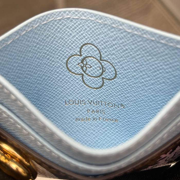 LOUIS VUITTON M12227 LVシャルムカードケース 雪秀シリーズ ブルー サイズ:10.2x7.3x0.3cm
