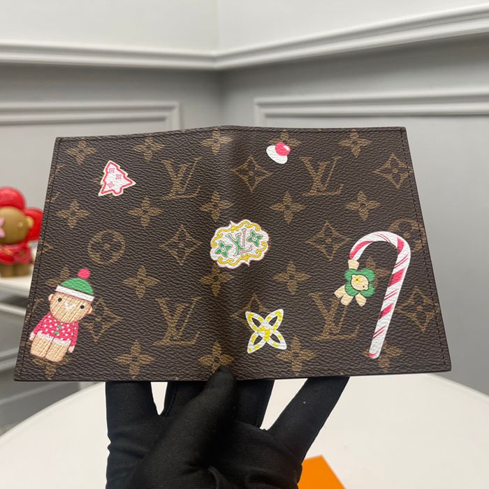 LOUIS VUITTON M12219 パスポートケース キャンディファクトリー ヴィヴィエンヌ サイズ:10x14x2.5cm