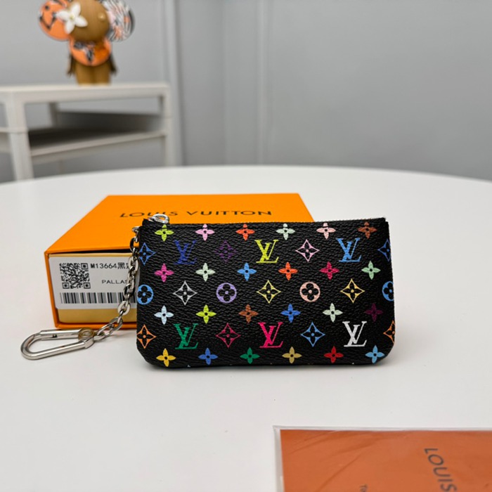 LOUIS VUITTON M13664 ポシェット クレ 村上隆コラボ ブラックマルチ サイズ:12x7x1.5cm