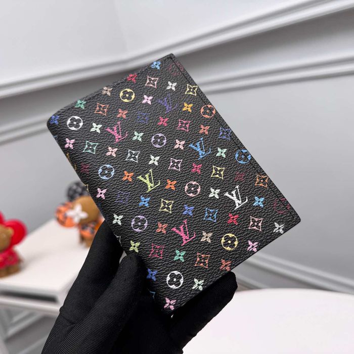 LOUIS VUITTON M13414 パスポートケース 村上隆コラボ ブラックマルチ サイズ:10x14x2.5cm