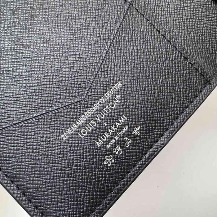 LOUIS VUITTON M13414 パスポートケース 村上隆コラボ ブラックマルチ サイズ:10x14x2.5cm