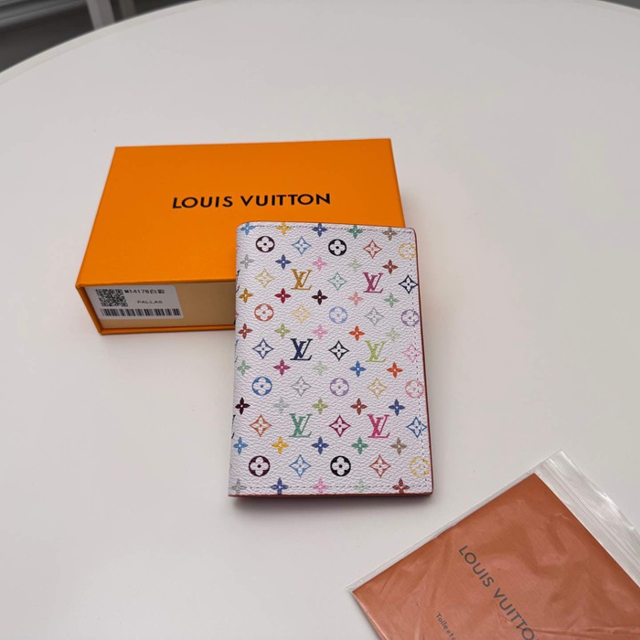 LOUIS VUITTON M14178 パスポートケース 村上隆コラボ ホワイトマルチ サイズ:10x14x2.5cm