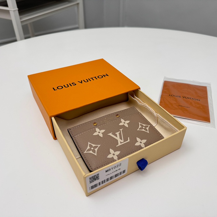 LOUIS VUITTON M81022 名刺ケース モノグラムアンプラント ベージュ サイズ:11x7.5x0.4cm