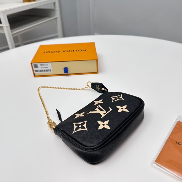 LOUIS VUITTON M80732 ミニポシェット アクセサリー モノグラムアンプラント ブラック サイズ:15.5x10.5cm