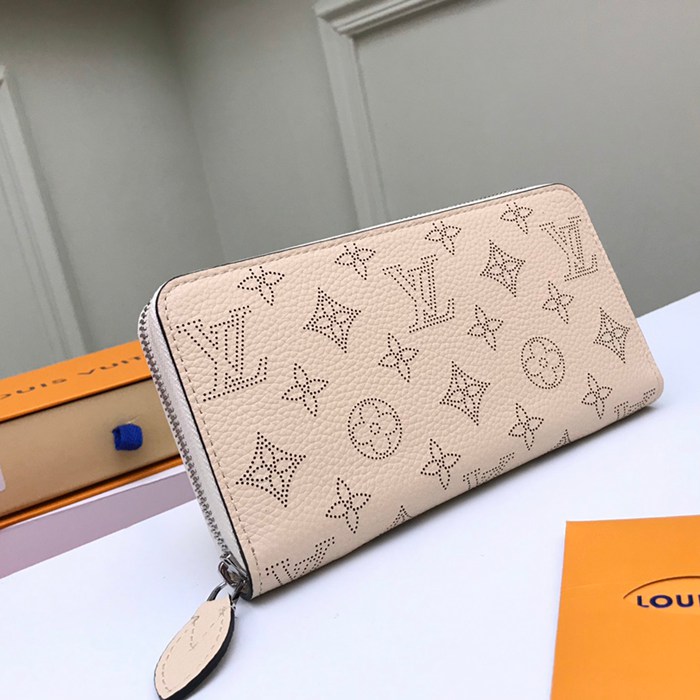 LOUIS VUITTON M61869 ジッピー長財布 マヒナ アイボリー サイズ:19.5x10.5x2.5cm