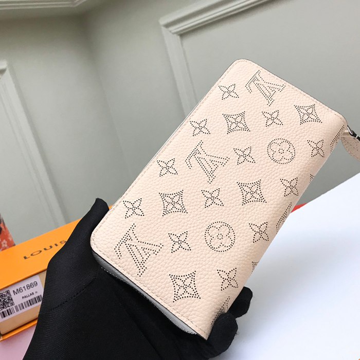 LOUIS VUITTON M61869 ジッピー長財布 マヒナ アイボリー サイズ:19.5x10.5x2.5cm