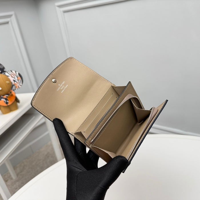 LOUIS VUITTON M62542 イリス短財布 モノグラムレース グレー サイズ:12x9.5cm