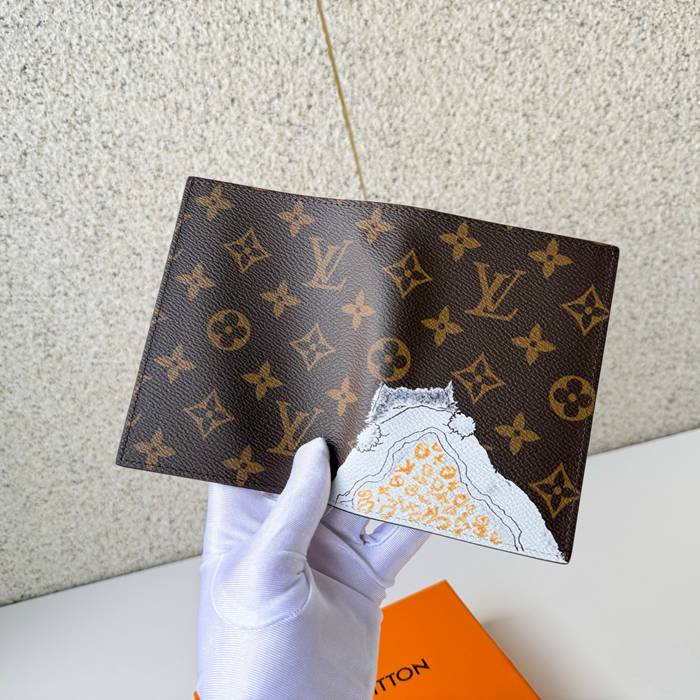 LOUIS VUITTON M25753 パスポートケース グレースコディントンコラボ サイズ:14x10x2.5cm