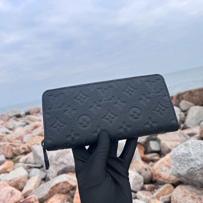LOUIS VUITTON M11721 ジッピー長財布 ホリゾンタル エピ サイズ:21x2.5x10cm