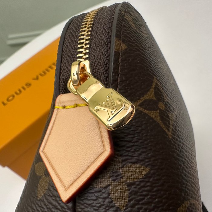LOUIS VUITTON M47515 コスメポーチ 小 モノグラム サイズ:19x12cm
