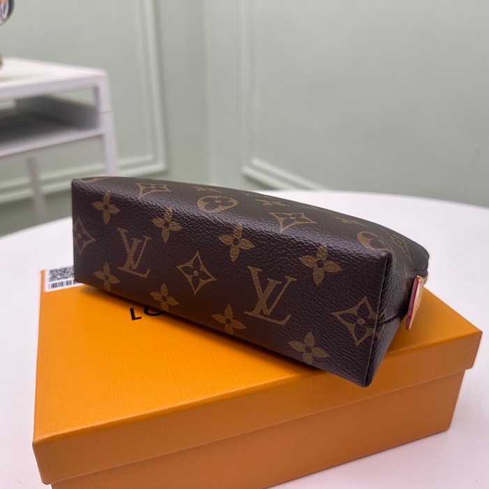 LOUIS VUITTON M47515 コスメポーチ 小 モノグラム サイズ:19x12cm