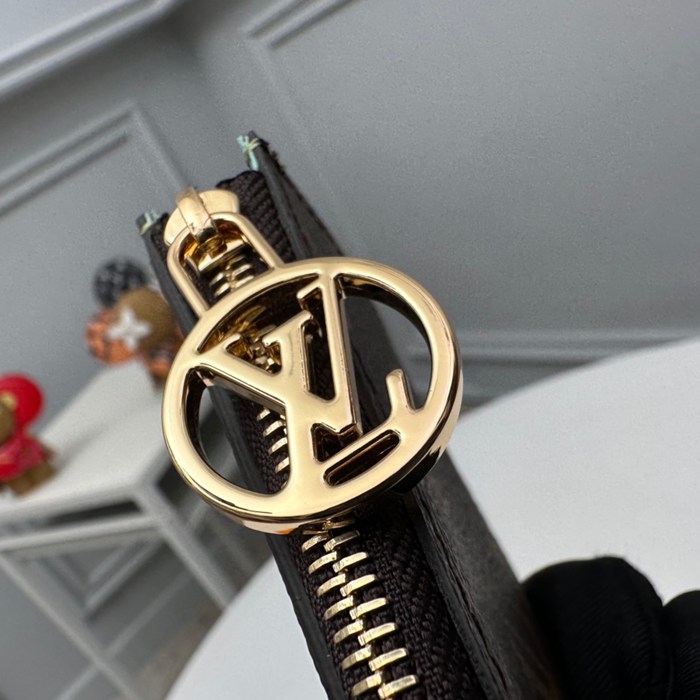 LOUIS VUITTON M82939 ロミーカードケース モノグラム サイズ:12x8x0.8cm