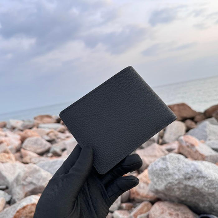 LOUIS VUITTON M69829 マルチプル短財布 LVエアログラム サイズ:11.5x9x1.5cm