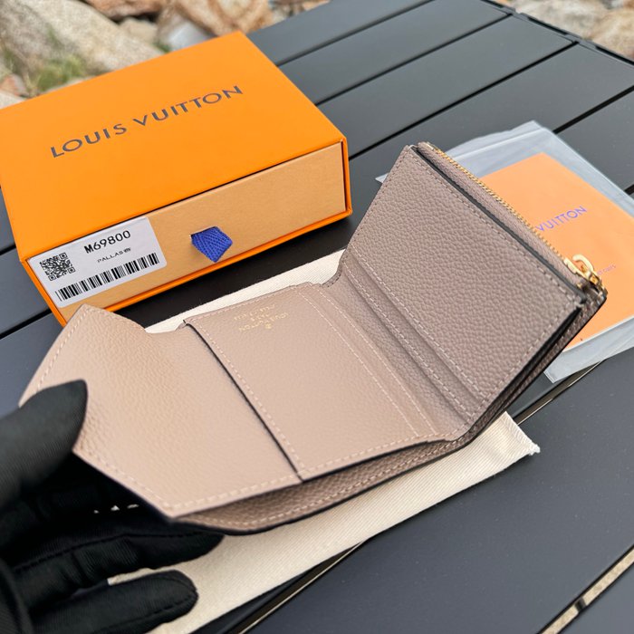 LOUIS VUITTON M69800 ゾエ短財布 モノグラムアンプラント ベージュ サイズ:9.5x7.5cm