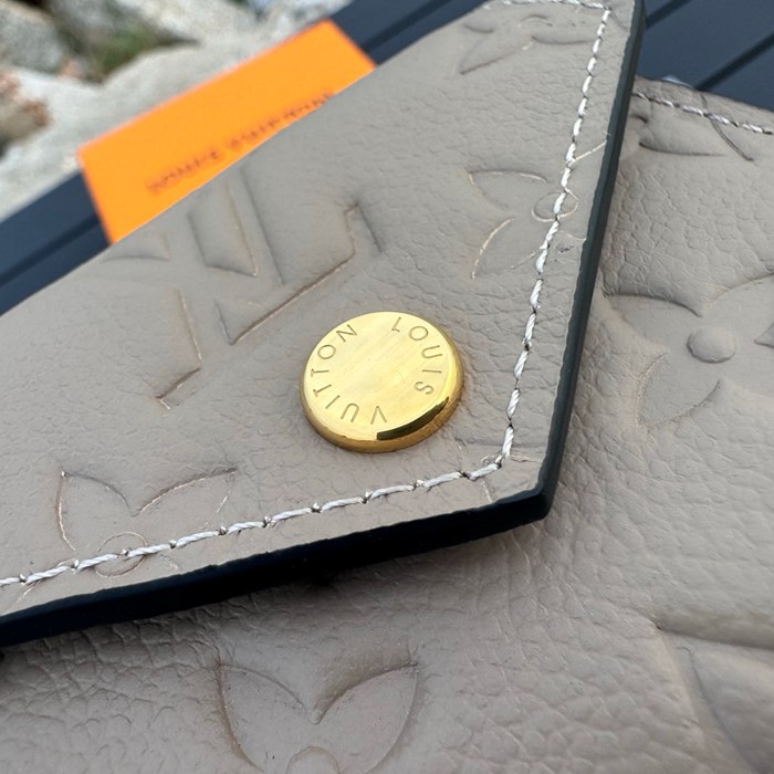 LOUIS VUITTON M69800 ゾエ短財布 モノグラムアンプラント ベージュ サイズ:9.5x7.5cm