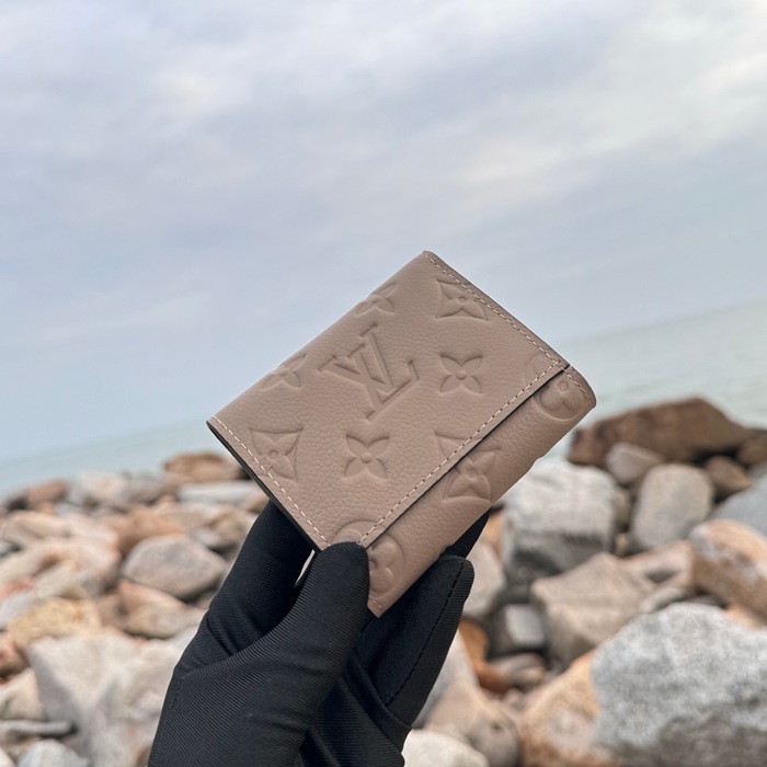 LOUIS VUITTON M69800 ゾエ短財布 モノグラムアンプラント ベージュ サイズ:9.5x7.5cm