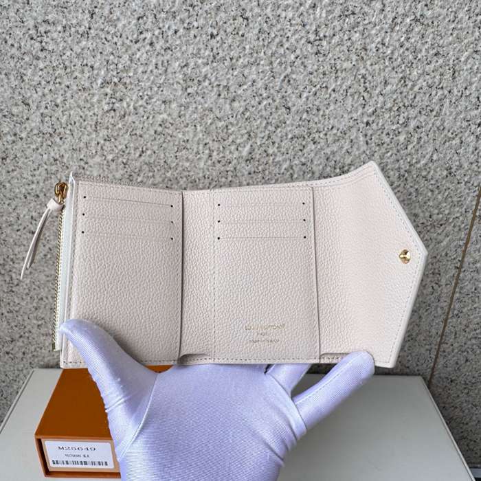 LOUIS VUITTON M25649 ヴィクトリーヌ財布 モノグラムアンプラント サイズ:12x9.5x2.5cm