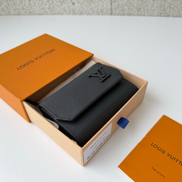 LOUIS VUITTON M81740 ポートフォイユ パイロット LVエアログラム サイズ:11x8.5cm