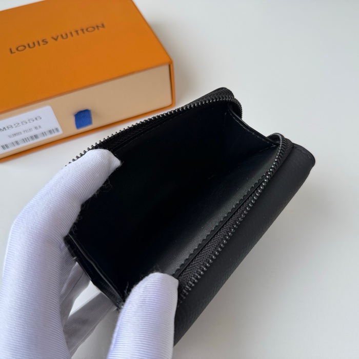 LOUIS VUITTON M81740 ポートフォイユ パイロット LVエアログラム サイズ:11x8.5cm