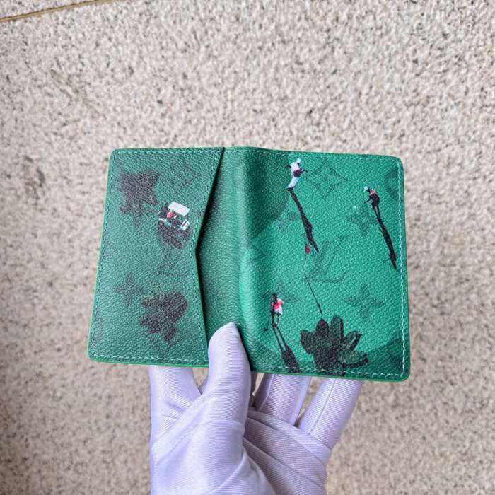 LOUIS VUITTON M14880 ポケットオーガナイザー カラードモノグラム スポーツシーン グリーン サイズ:7.5x11.1cm