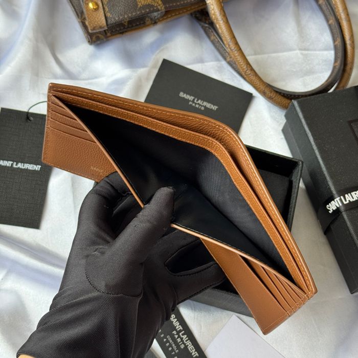 SAINT LAURENT 607727 メンズ対折り財布 荔枝紋刻印 サイズ:11x9.5x2.5cm