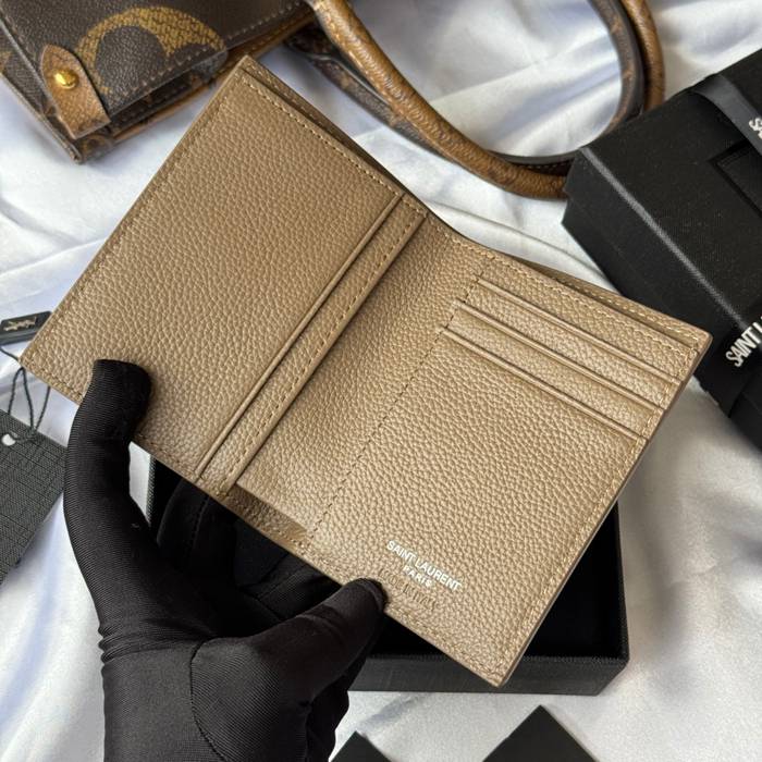 SAINT LAURENT 668736 二つ折り財布 荔枝紋金具 サイズ:11.5x9cm