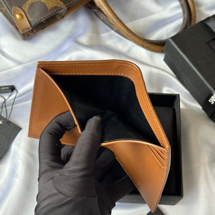 SAINT LAURENT 668736 二つ折り財布 荔枝紋 サイズ:11.5x9cm