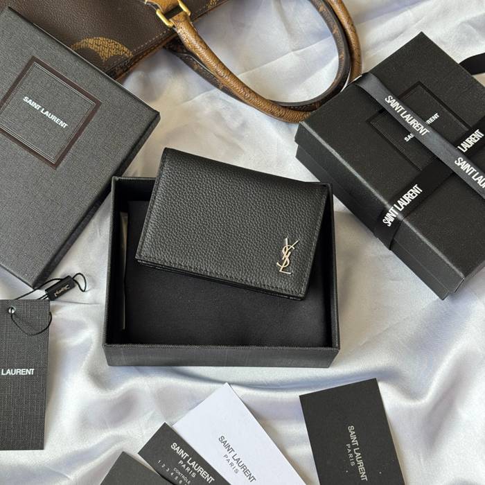 SAINT LAURENT 693492 フラップ名刺ケース 荔枝紋メタル サイズ:11x7.5cm